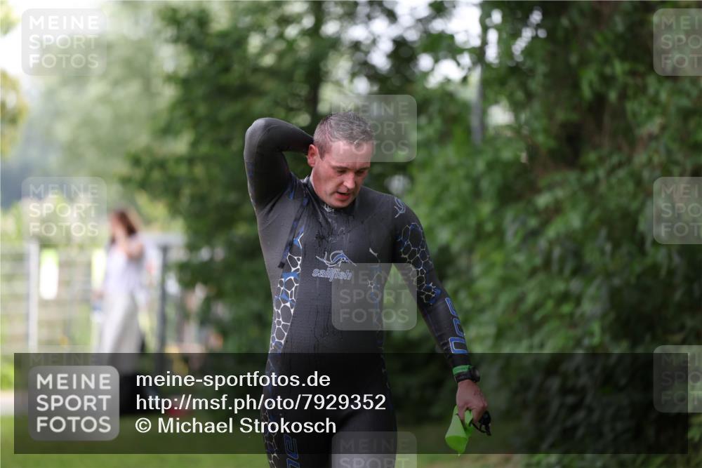 15.06.2025 - 7 Türme Triathlon Michael Strokosch http://msf.ph/oto/7929352 15.06.2025 09:35:09 Schwimmen 125 meine-sportfotos.de