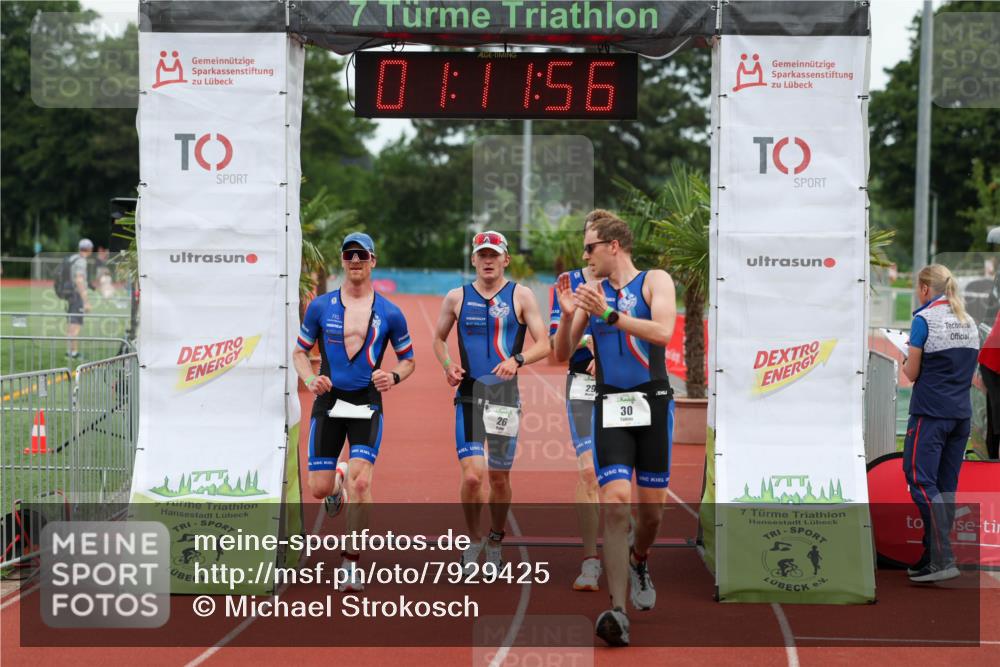 15.06.2025 - 7 Türme Triathlon Michael Strokosch http://msf.ph/oto/7929425 15.06.2025 10:11:56 Ziel 26, 27, 29, 30 meine-sportfotos.de
