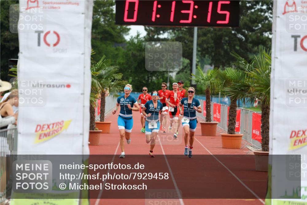 15.06.2025 - 7 Türme Triathlon Michael Strokosch http://msf.ph/oto/7929458 15.06.2025 10:13:16 Ziel 81, 82, 83 meine-sportfotos.de