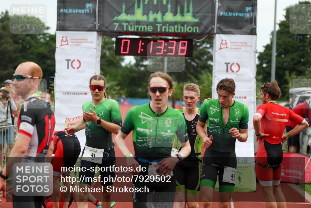 15.06.2025 - 7 Türme Triathlon Michael Strokosch http://msf.ph/oto/7929502 15.06.2025 10:13:38 Ziel 41, 42, 43, 44 meine-sportfotos.de