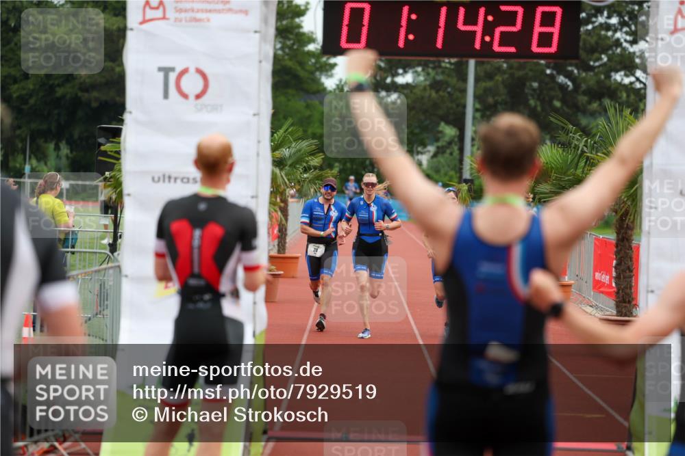 15.06.2025 - 7 Türme Triathlon Michael Strokosch http://msf.ph/oto/7929519 15.06.2025 10:14:29 Ziel 28, 102, 103, 104 meine-sportfotos.de