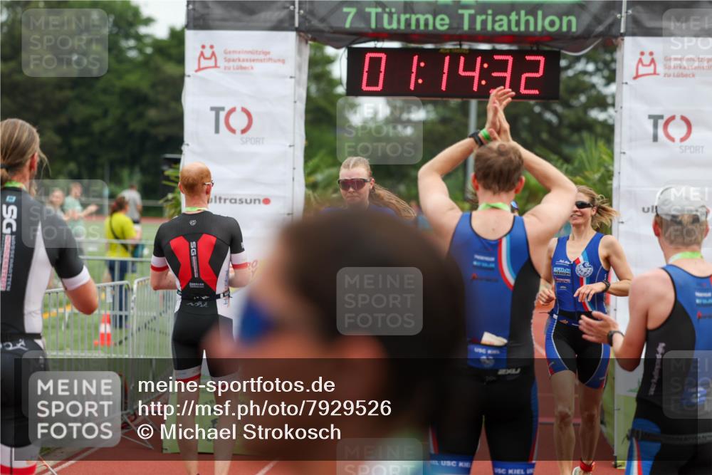15.06.2025 - 7 Türme Triathlon Michael Strokosch http://msf.ph/oto/7929526 15.06.2025 10:14:32 Ziel 28, 102, 103, 104 meine-sportfotos.de