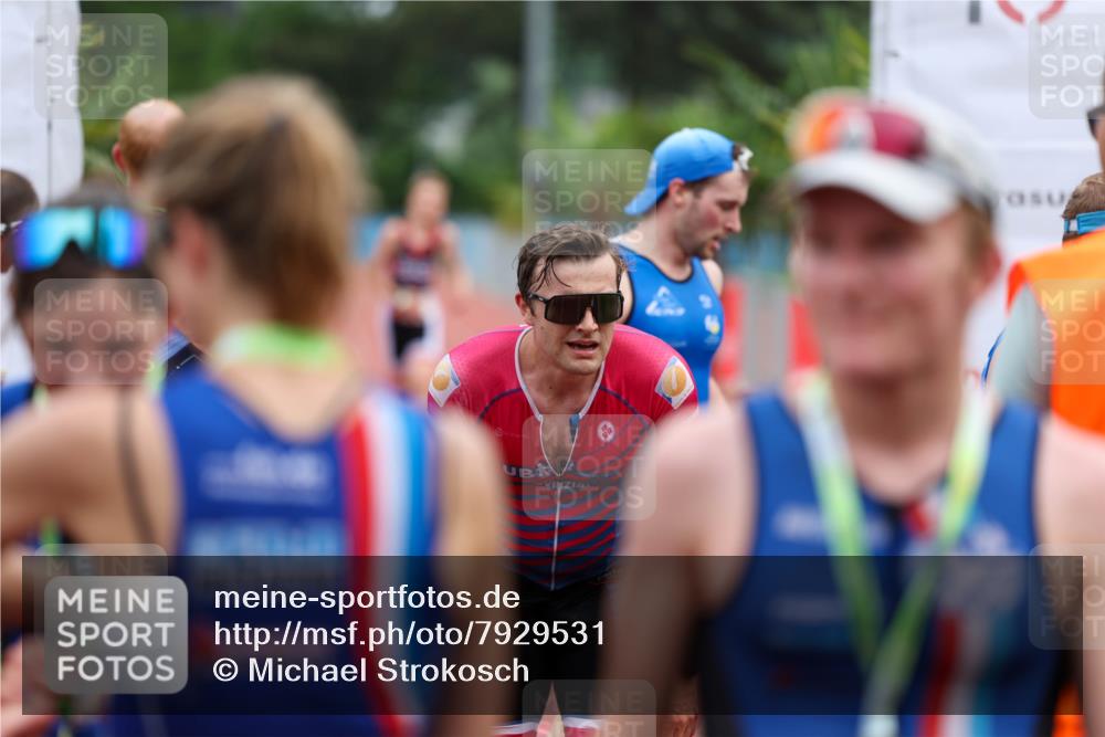 15.06.2025 - 7 Türme Triathlon Michael Strokosch http://msf.ph/oto/7929531 15.06.2025 10:14:59 Ziel 31, 38, 40, 46, 47, 48, 49 meine-sportfotos.de