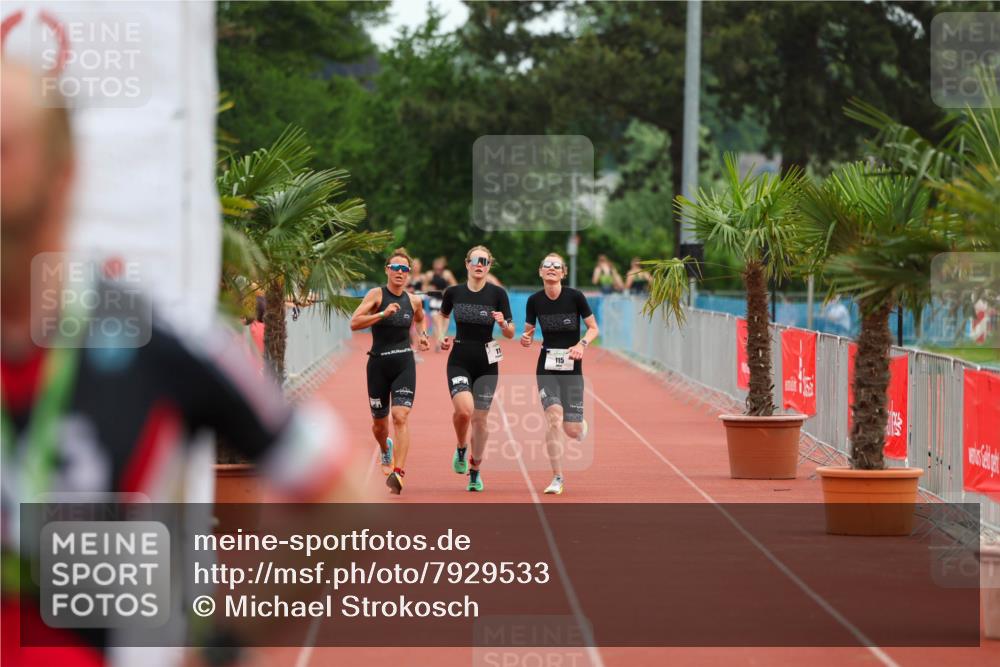 15.06.2025 - 7 Türme Triathlon Michael Strokosch http://msf.ph/oto/7929533 15.06.2025 10:15:34 Ziel  meine-sportfotos.de