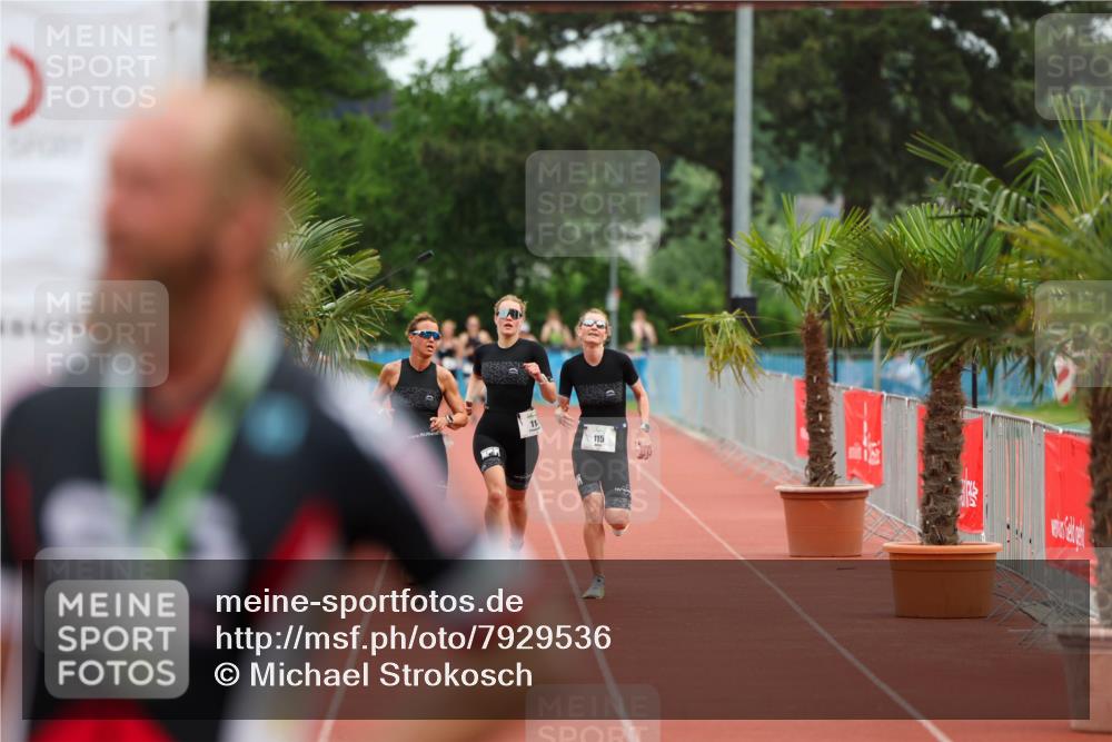 15.06.2025 - 7 Türme Triathlon Michael Strokosch http://msf.ph/oto/7929536 15.06.2025 10:15:35 Ziel  meine-sportfotos.de