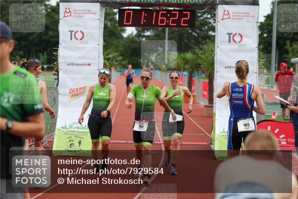 15.06.2025 - 7 Türme Triathlon Michael Strokosch http://msf.ph/oto/7929584 15.06.2025 10:16:22 Ziel 105, 106, 107 meine-sportfotos.de