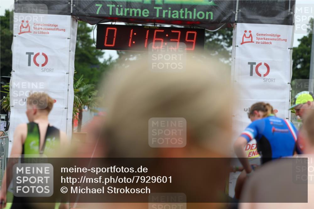 15.06.2025 - 7 Türme Triathlon Michael Strokosch http://msf.ph/oto/7929601 15.06.2025 10:16:39 Ziel 8 meine-sportfotos.de
