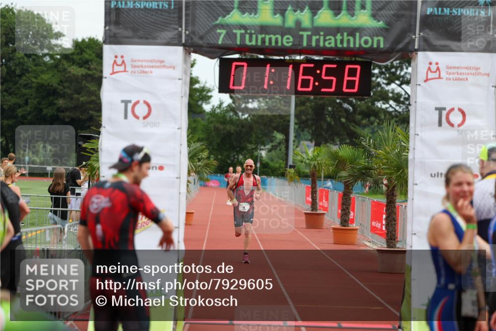 15.06.2025 - 7 Türme Triathlon Michael Strokosch http://msf.ph/oto/7929605 15.06.2025 10:16:59 Ziel 9 meine-sportfotos.de