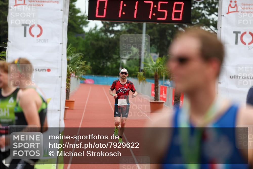 15.06.2025 - 7 Türme Triathlon Michael Strokosch http://msf.ph/oto/7929622 15.06.2025 10:17:59 Ziel 6 meine-sportfotos.de