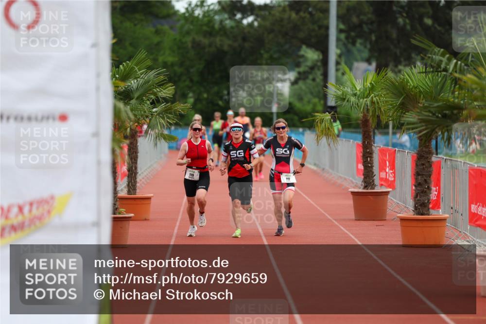 15.06.2025 - 7 Türme Triathlon Michael Strokosch http://msf.ph/oto/7929659 15.06.2025 10:22:44 Ziel  meine-sportfotos.de