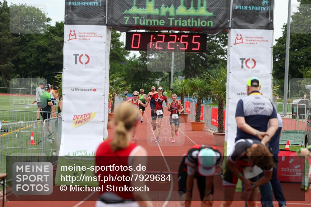 15.06.2025 - 7 Türme Triathlon Michael Strokosch http://msf.ph/oto/7929684 15.06.2025 10:22:55 Ziel 89, 90, 91, 117, 118, 119 meine-sportfotos.de