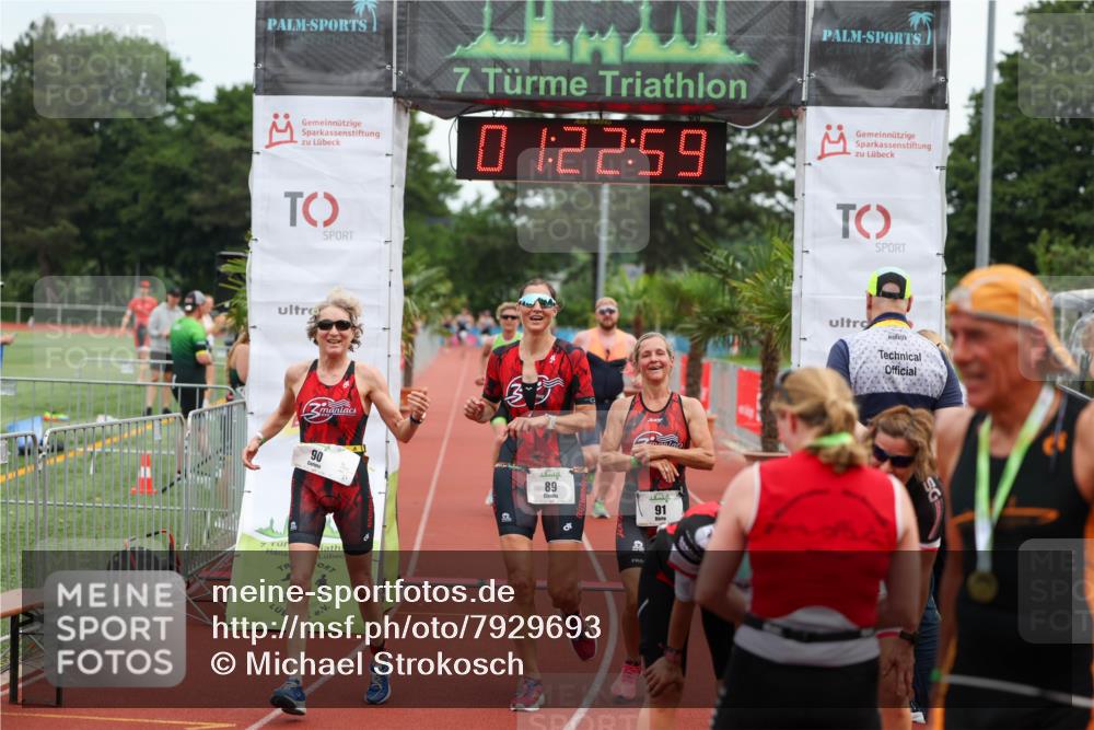 15.06.2025 - 7 Türme Triathlon Michael Strokosch http://msf.ph/oto/7929693 15.06.2025 10:22:59 Ziel 74, 89, 90, 91, 108 meine-sportfotos.de