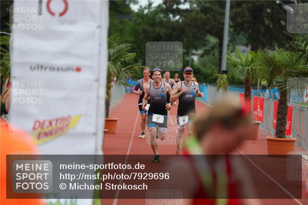 15.06.2025 - 7 Türme Triathlon Michael Strokosch http://msf.ph/oto/7929696 15.06.2025 10:23:14 Ziel 17, 19 meine-sportfotos.de