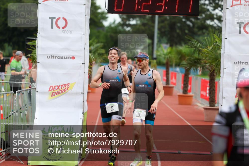 15.06.2025 - 7 Türme Triathlon Michael Strokosch http://msf.ph/oto/7929707 15.06.2025 10:23:18 Ziel 17, 18, 19 meine-sportfotos.de