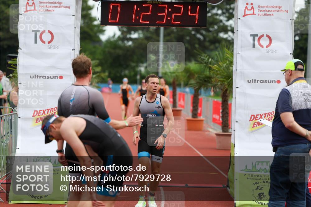 15.06.2025 - 7 Türme Triathlon Michael Strokosch http://msf.ph/oto/7929728 15.06.2025 10:23:24 Ziel 16, 17, 18, 19 meine-sportfotos.de