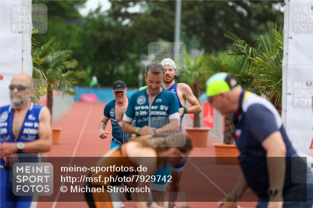 15.06.2025 - 7 Türme Triathlon Michael Strokosch http://msf.ph/oto/7929742 15.06.2025 10:23:51 Ziel 1, 2, 4, 5, 45 meine-sportfotos.de