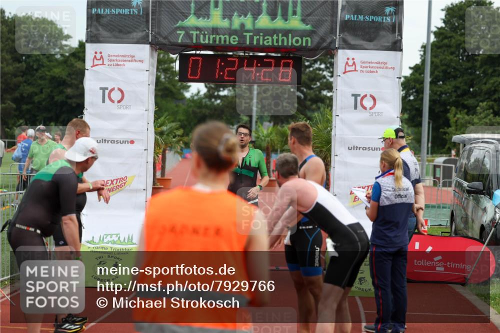 15.06.2025 - 7 Türme Triathlon Michael Strokosch http://msf.ph/oto/7929766 15.06.2025 10:24:29 Ziel 56, 57, 58, 59, 60 meine-sportfotos.de
