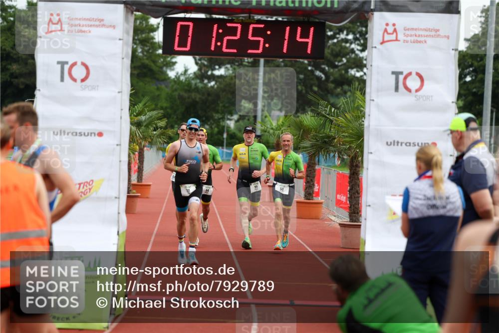 15.06.2025 - 7 Türme Triathlon Michael Strokosch http://msf.ph/oto/7929789 15.06.2025 10:25:14 Ziel 20, 51, 52, 53, 54 meine-sportfotos.de