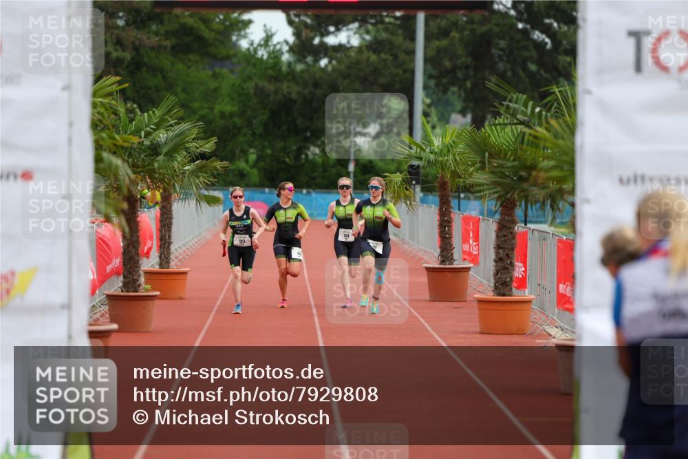 15.06.2025 - 7 Türme Triathlon Michael Strokosch http://msf.ph/oto/7929808 15.06.2025 10:26:42 Ziel 121, 123 meine-sportfotos.de