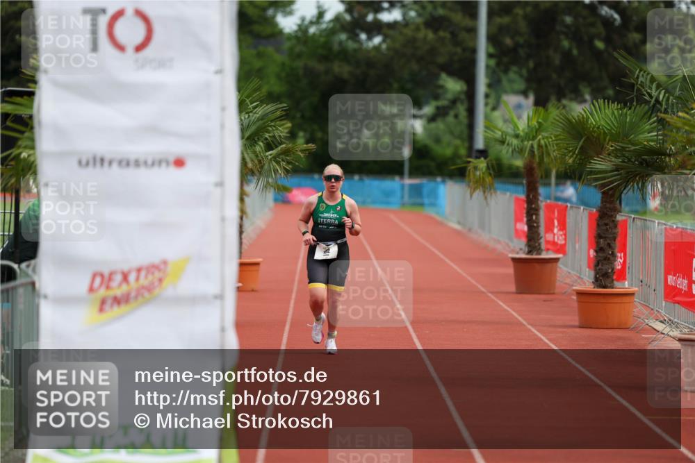 15.06.2025 - 7 Türme Triathlon Michael Strokosch http://msf.ph/oto/7929861 15.06.2025 10:29:32 Ziel 152 meine-sportfotos.de