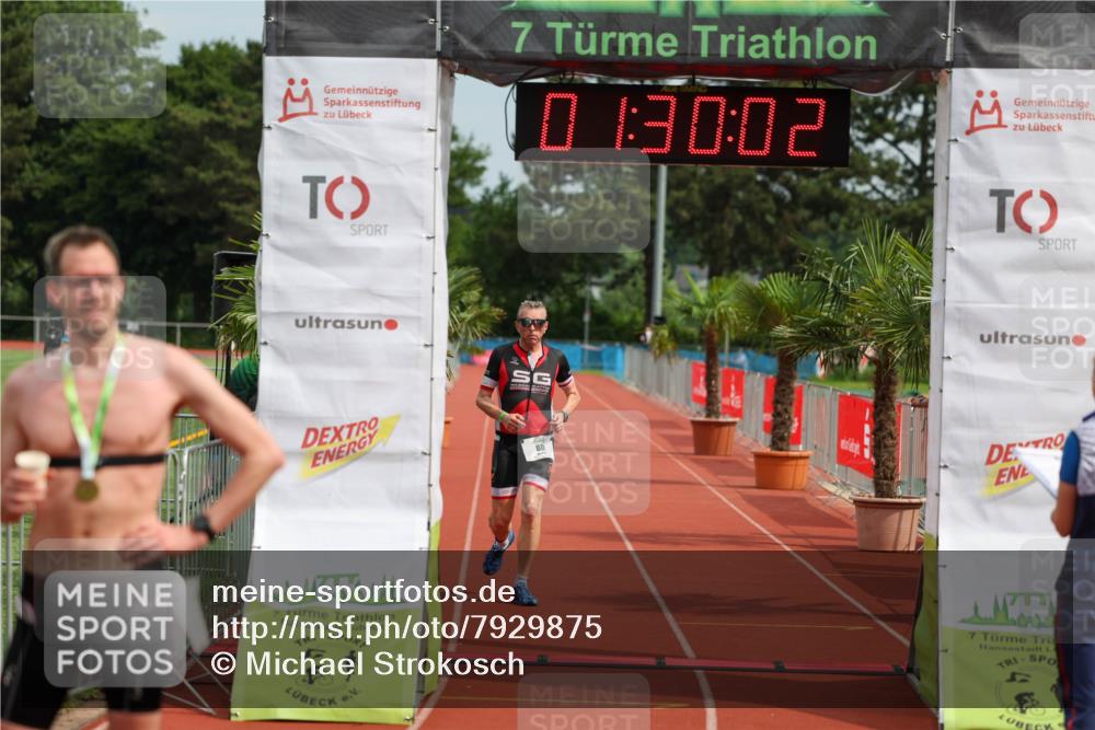 15.06.2025 - 7 Türme Triathlon Michael Strokosch http://msf.ph/oto/7929875 15.06.2025 10:30:03 Ziel 80 meine-sportfotos.de