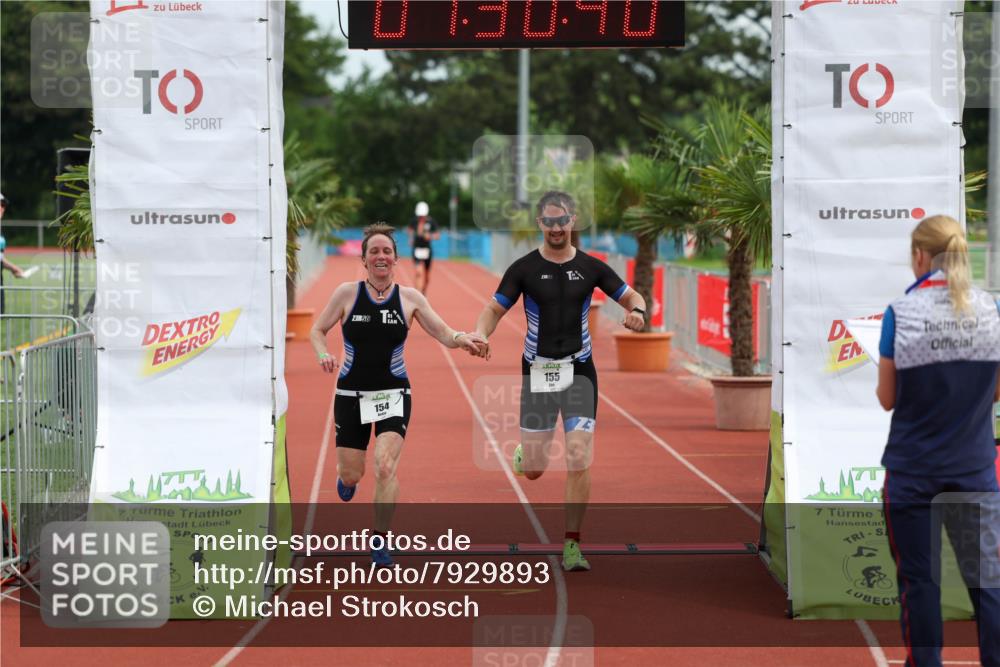 15.06.2025 - 7 Türme Triathlon Michael Strokosch http://msf.ph/oto/7929893 15.06.2025 10:30:41 Ziel 154, 155 meine-sportfotos.de