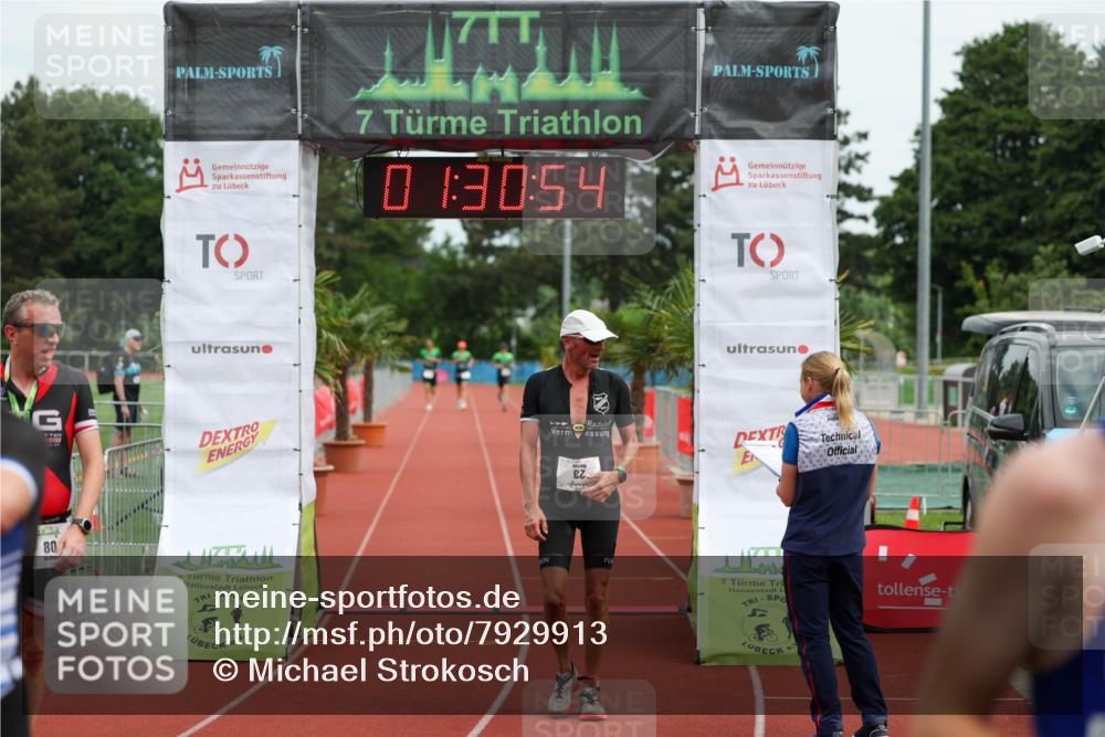 15.06.2025 - 7 Türme Triathlon Michael Strokosch http://msf.ph/oto/7929913 15.06.2025 10:30:55 Ziel 23 meine-sportfotos.de