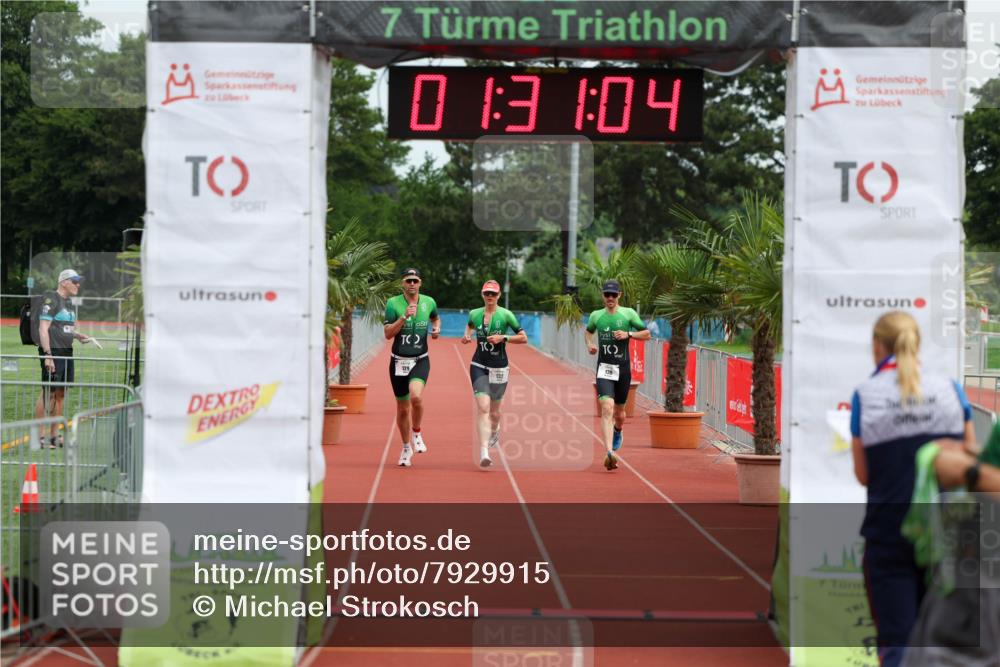 15.06.2025 - 7 Türme Triathlon Michael Strokosch http://msf.ph/oto/7929915 15.06.2025 10:31:04 Ziel 129, 130, 132 meine-sportfotos.de