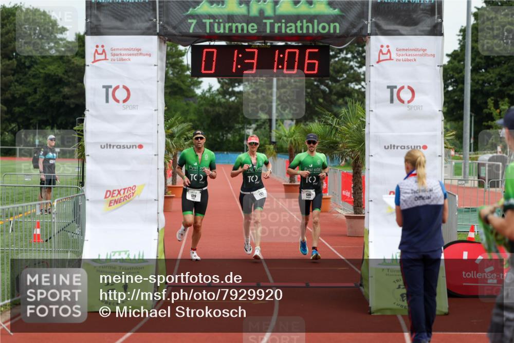 15.06.2025 - 7 Türme Triathlon Michael Strokosch http://msf.ph/oto/7929920 15.06.2025 10:31:07 Ziel 129, 130, 132 meine-sportfotos.de