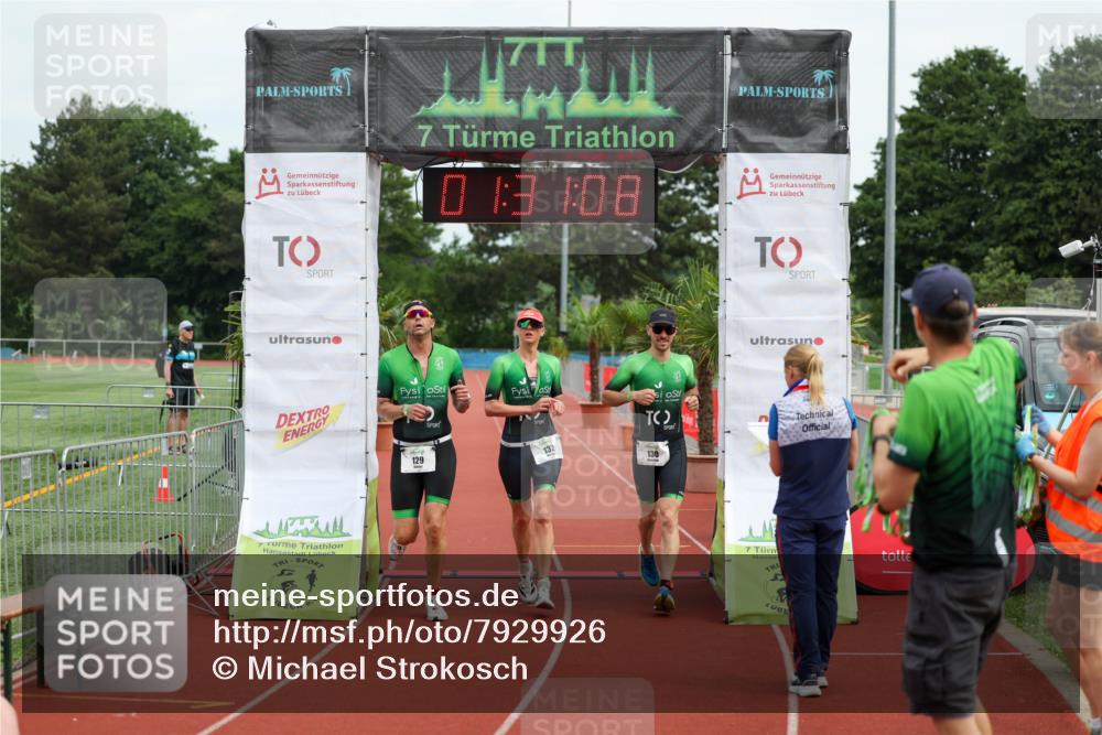 15.06.2025 - 7 Türme Triathlon Michael Strokosch http://msf.ph/oto/7929926 15.06.2025 10:31:08 Ziel 129, 130, 132 meine-sportfotos.de
