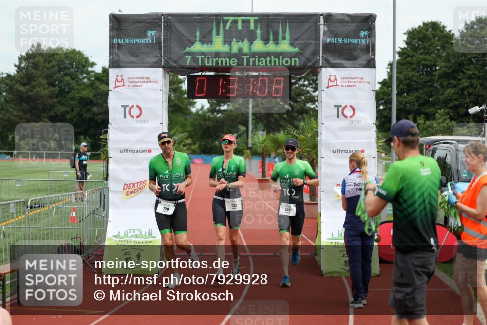 15.06.2025 - 7 Türme Triathlon Michael Strokosch http://msf.ph/oto/7929928 15.06.2025 10:31:09 Ziel 129, 130, 132 meine-sportfotos.de