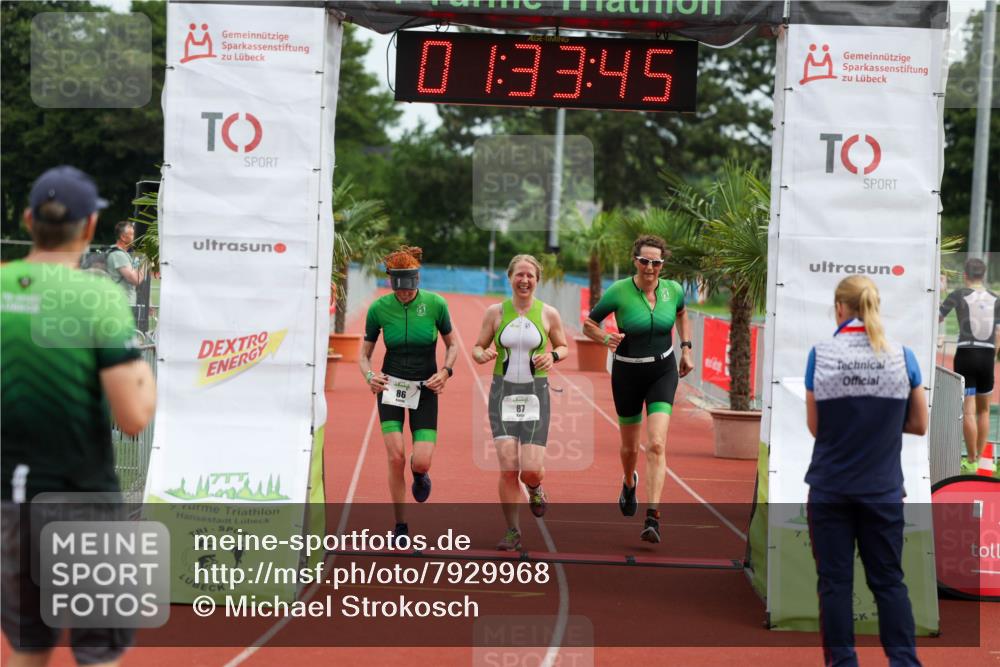 15.06.2025 - 7 Türme Triathlon Michael Strokosch http://msf.ph/oto/7929968 15.06.2025 10:33:46 Ziel 85, 86, 87 meine-sportfotos.de