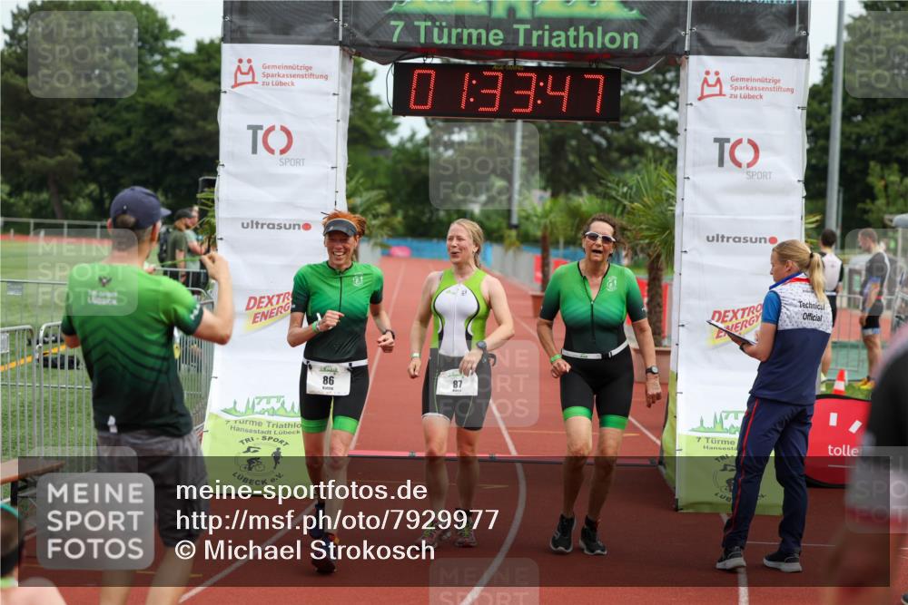15.06.2025 - 7 Türme Triathlon Michael Strokosch http://msf.ph/oto/7929977 15.06.2025 10:33:48 Ziel 85, 86, 87 meine-sportfotos.de
