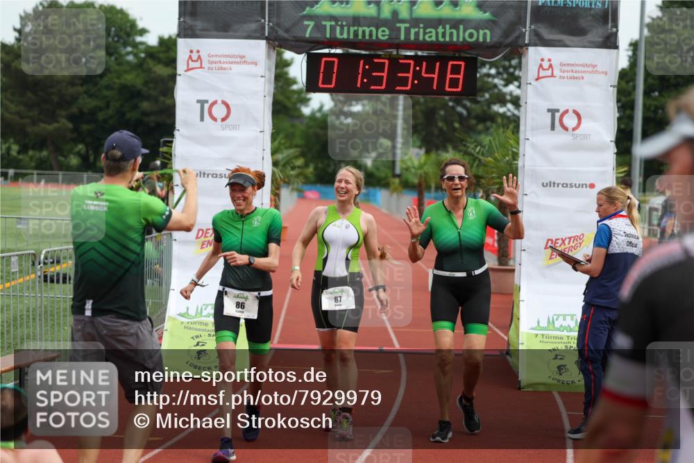 15.06.2025 - 7 Türme Triathlon Michael Strokosch http://msf.ph/oto/7929979 15.06.2025 10:33:48 Ziel 85, 86, 87 meine-sportfotos.de