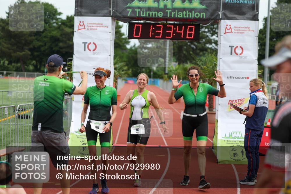 15.06.2025 - 7 Türme Triathlon Michael Strokosch http://msf.ph/oto/7929980 15.06.2025 10:33:48 Ziel 85, 86, 87 meine-sportfotos.de