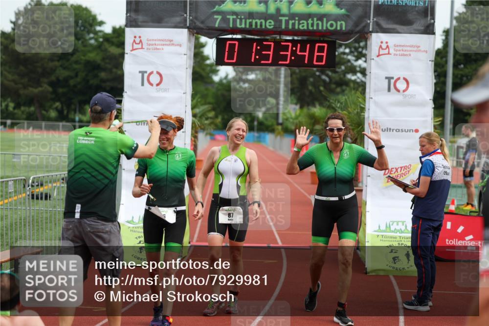 15.06.2025 - 7 Türme Triathlon Michael Strokosch http://msf.ph/oto/7929981 15.06.2025 10:33:49 Ziel 85, 86, 87 meine-sportfotos.de