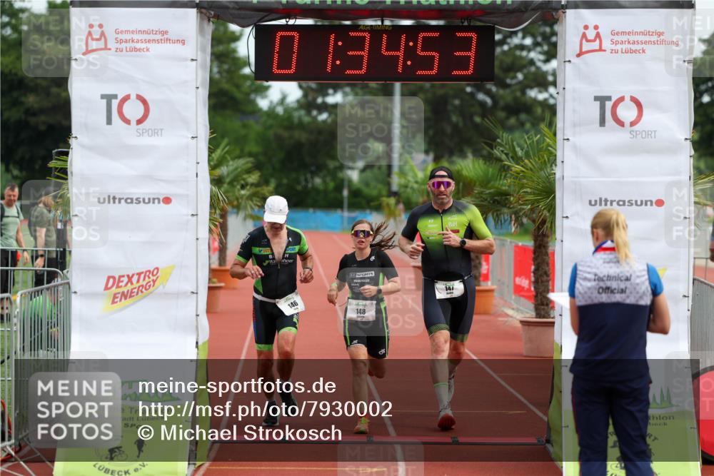 15.06.2025 - 7 Türme Triathlon Michael Strokosch http://msf.ph/oto/7930002 15.06.2025 10:34:54 Ziel 146, 147, 148 meine-sportfotos.de