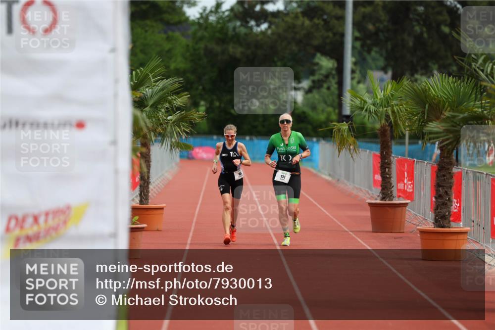 15.06.2025 - 7 Türme Triathlon Michael Strokosch http://msf.ph/oto/7930013 15.06.2025 10:35:32 Ziel  meine-sportfotos.de