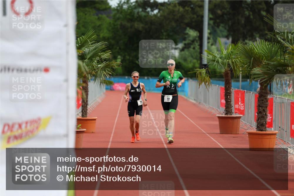 15.06.2025 - 7 Türme Triathlon Michael Strokosch http://msf.ph/oto/7930014 15.06.2025 10:35:32 Ziel  meine-sportfotos.de