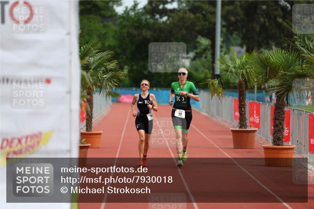15.06.2025 - 7 Türme Triathlon Michael Strokosch http://msf.ph/oto/7930018 15.06.2025 10:35:33 Ziel  meine-sportfotos.de
