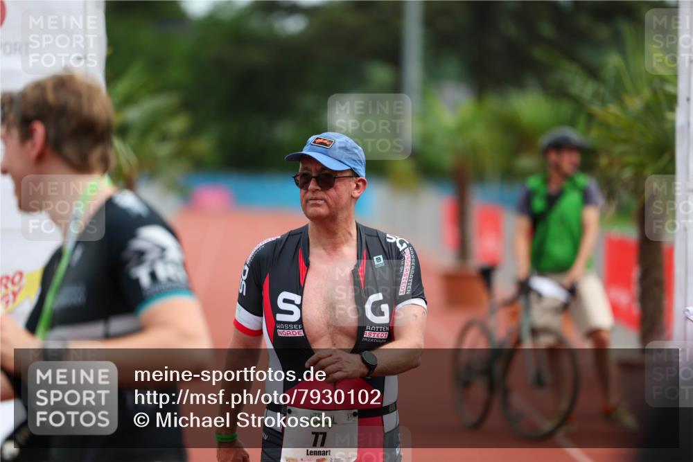 15.06.2025 - 7 Türme Triathlon Michael Strokosch http://msf.ph/oto/7930102 15.06.2025 10:39:25 Ziel 77, 139 meine-sportfotos.de