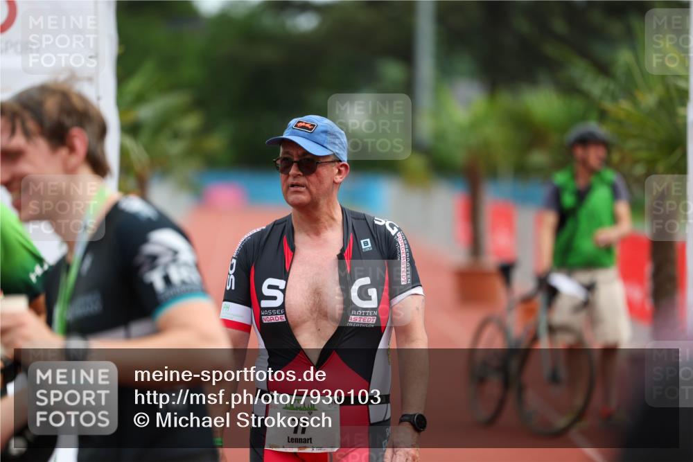 15.06.2025 - 7 Türme Triathlon Michael Strokosch http://msf.ph/oto/7930103 15.06.2025 10:39:26 Ziel 77, 139 meine-sportfotos.de