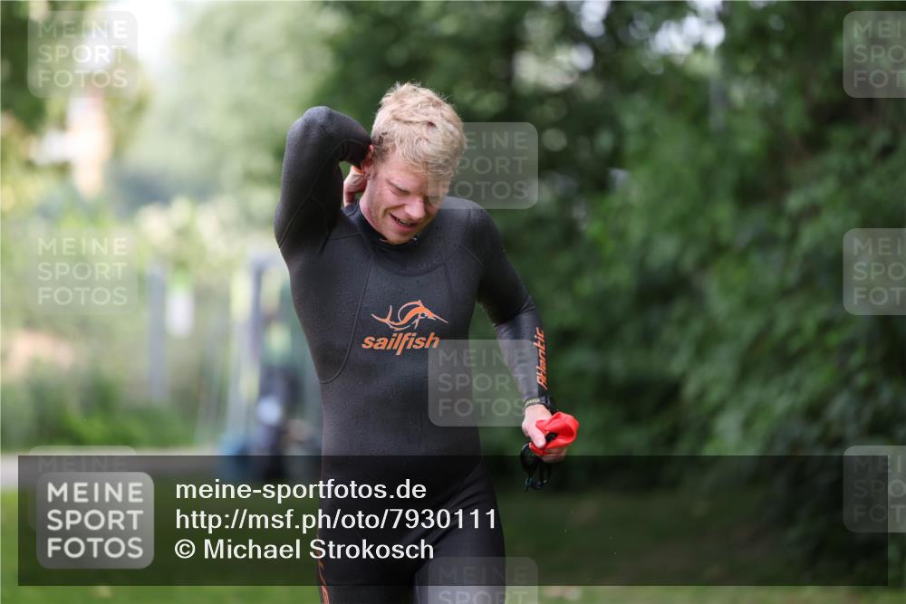 15.06.2025 - 7 Türme Triathlon Michael Strokosch http://msf.ph/oto/7930111 15.06.2025 12:22:35 Schwimmen 440, 461, 579, 647 meine-sportfotos.de