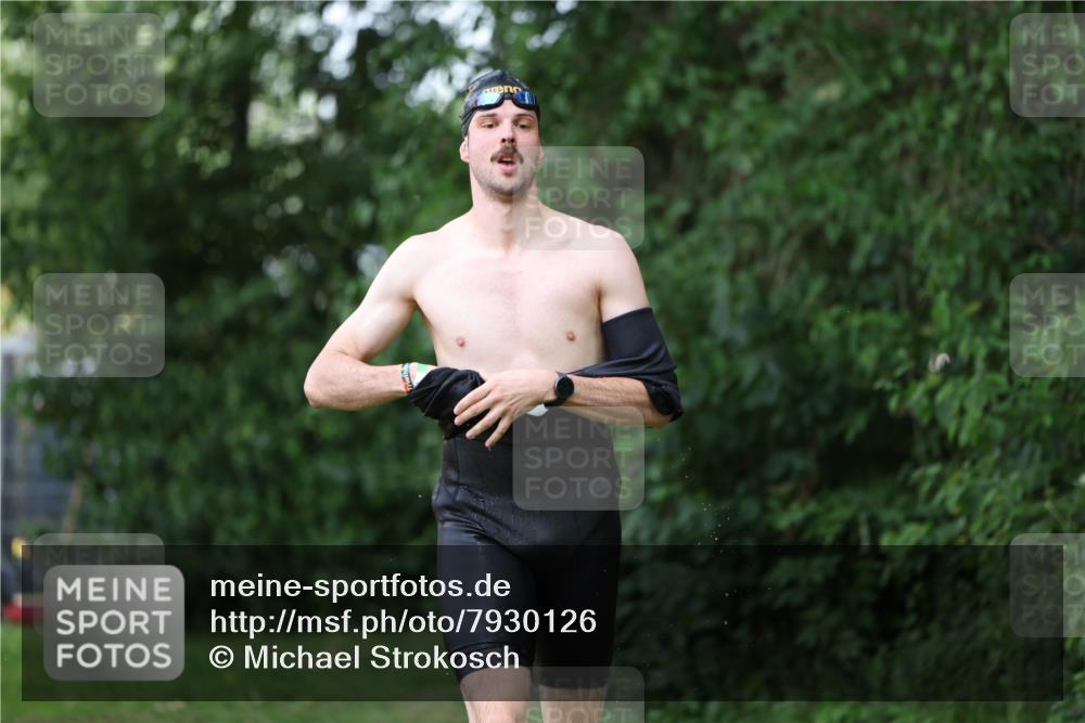 15.06.2025 - 7 Türme Triathlon Michael Strokosch http://msf.ph/oto/7930126 15.06.2025 12:22:45 Schwimmen 440, 461, 495, 506, 579, 598, 647 meine-sportfotos.de