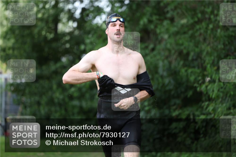 15.06.2025 - 7 Türme Triathlon Michael Strokosch http://msf.ph/oto/7930127 15.06.2025 12:22:45 Schwimmen 440, 461, 495, 506, 579, 598, 647 meine-sportfotos.de