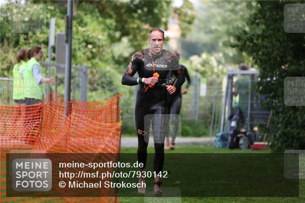 15.06.2025 - 7 Türme Triathlon Michael Strokosch http://msf.ph/oto/7930142 15.06.2025 12:22:49 Schwimmen 353, 440, 495, 506, 579, 598, 647, 681 meine-sportfotos.de