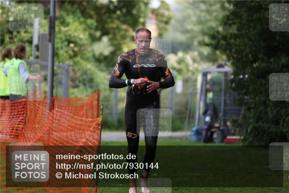 15.06.2025 - 7 Türme Triathlon Michael Strokosch http://msf.ph/oto/7930144 15.06.2025 12:22:49 Schwimmen 353, 440, 495, 506, 579, 598, 647, 681 meine-sportfotos.de