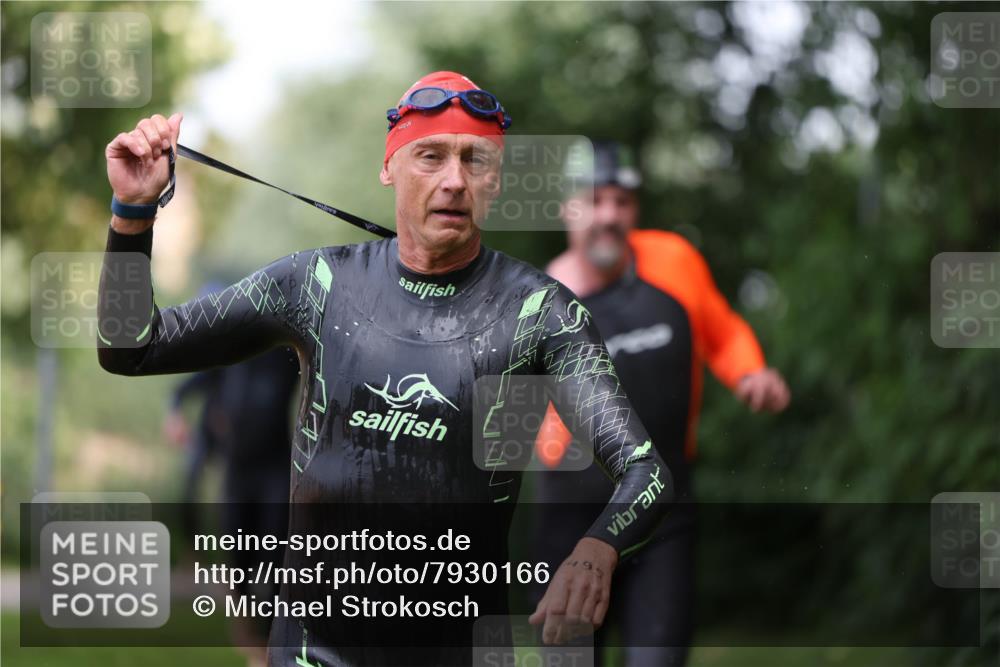 15.06.2025 - 7 Türme Triathlon Michael Strokosch http://msf.ph/oto/7930166 15.06.2025 12:22:58 Schwimmen 353, 376, 436, 440, 495, 506, 546, 598, 681 meine-sportfotos.de