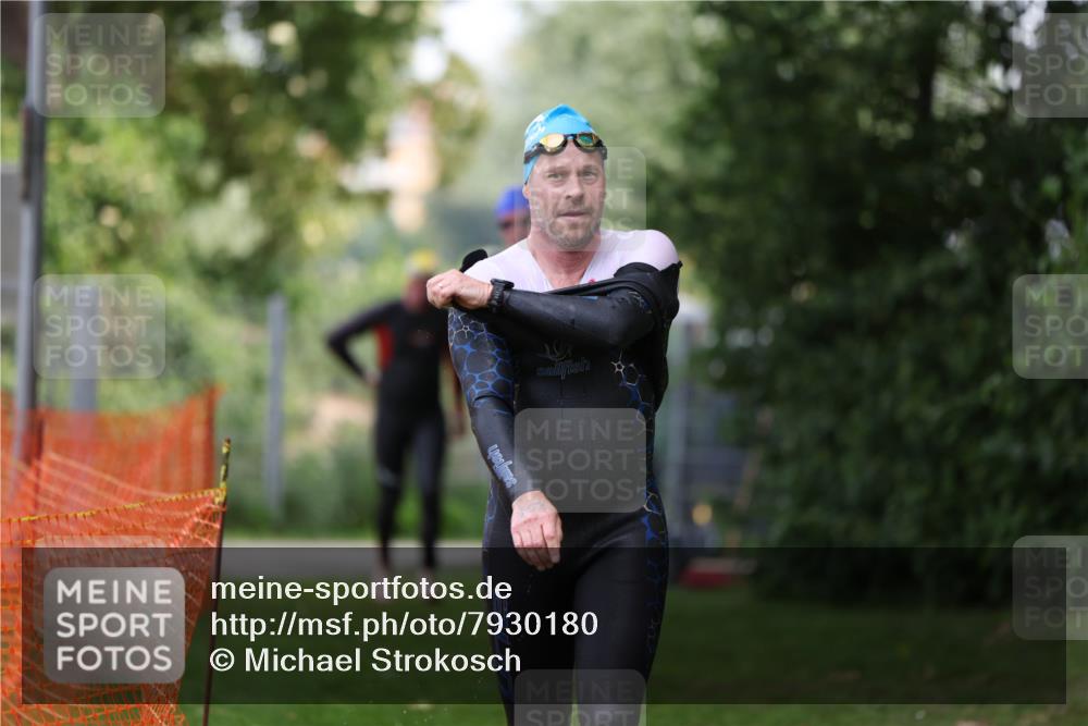 15.06.2025 - 7 Türme Triathlon Michael Strokosch http://msf.ph/oto/7930180 15.06.2025 12:23:02 Schwimmen 353, 376, 436, 440, 495, 506, 546, 598, 681 meine-sportfotos.de