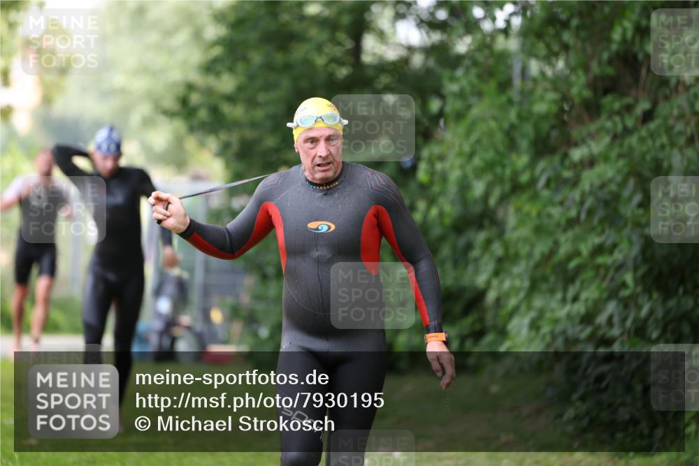 15.06.2025 - 7 Türme Triathlon Michael Strokosch http://msf.ph/oto/7930195 15.06.2025 12:23:08 Schwimmen 353, 376, 422, 436, 474, 495, 506, 546, 598, 606, 681 meine-sportfotos.de